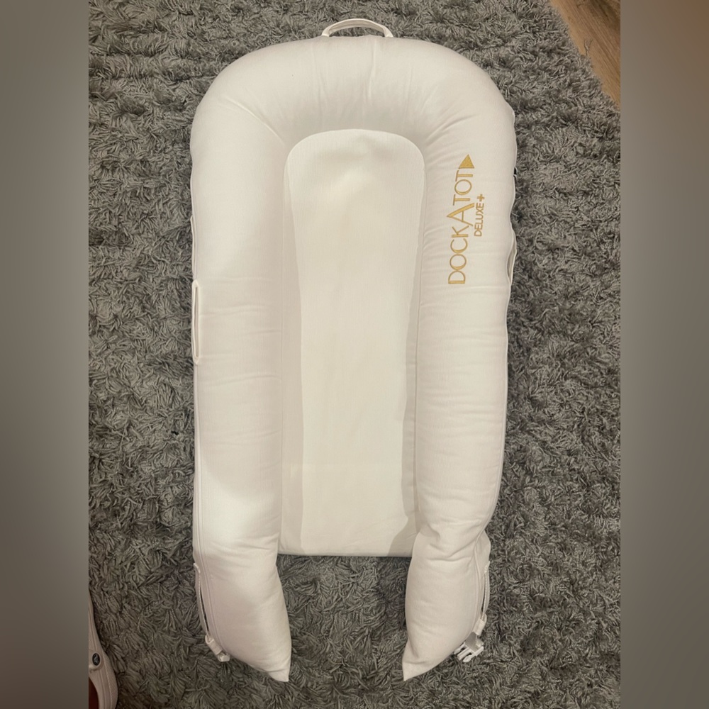 Doc a tot Deluxe+ Pristine White